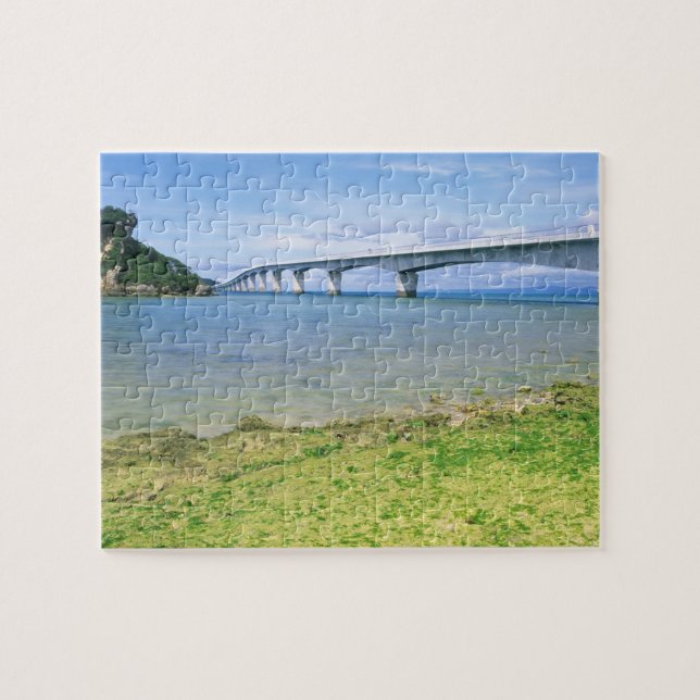 Asien, Japan, Okinawa, Kouri-Brücke (Horizontal)