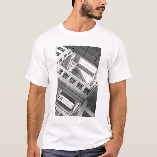 Asien, Japan, Tokio. Fuji TV Gebäude, Odaiba T-Shirt (Vorderseite)