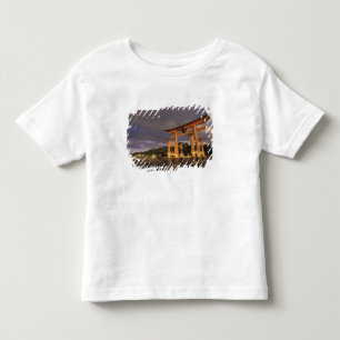 Asien, Japan, westliches Honshu, Miya, Jima-Insel, Kleinkind T-shirt