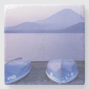 Asien, Japan, Yamanashi, Ruderboote auf dem Motosu Steinuntersetzer