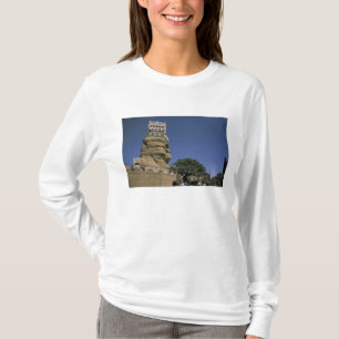 Asien, Jemen, Wadi Dhar. Felsenpalast oder Dar Al T-Shirt