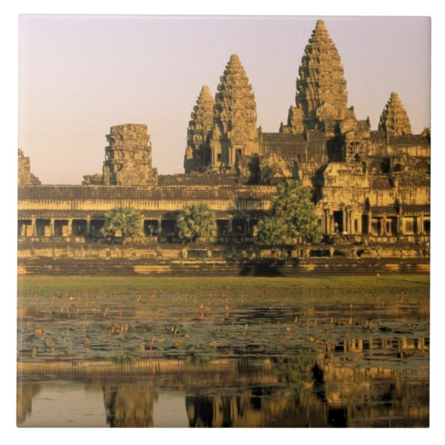 Asien, Kambodscha, Siem Reap. Angkor Wat. Fliese (Vorderseite)