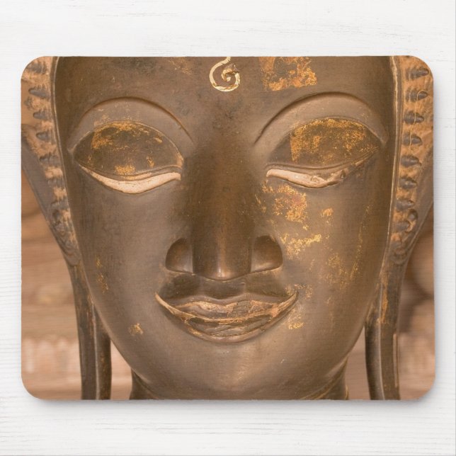 Asien, Laos, Vientiane, Bronze-Skulptur in Wat Mousepad (Vorne)