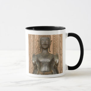 Asien, Laos, Vientiane, Bronzebuddha in Hawn Tasse