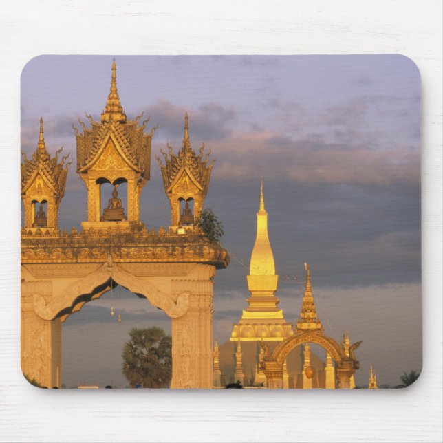 Asien, Laos, Vientiane. Der Luang-Tempel. Mousepad (Vorne)