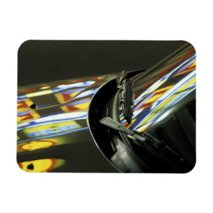 Asien, Malaysia, Melaka. Neonreflektionen im Auto Magnet