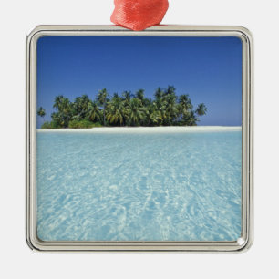 ASIEN, Malediven, Ari-Atoll, unbewohnt Silbernes Ornament