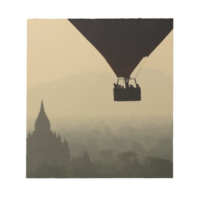 Asien, Myanmar, Bagan, Ballon über Tempel Notizblock (Vorderseite)