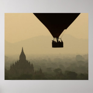 Asien, Myanmar, Bagan, Ballon über Tempel Poster