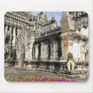Asien, Myanmar (Birma), Bagan (Heide). Die Ananda Mousepad