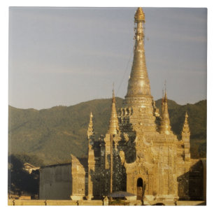 Asien, Myanmar, Inle-See. Pagoden. Fliese