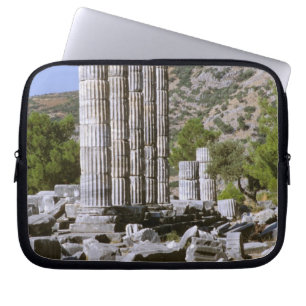 Asien, Naher Osten, Türkei, Ephesus. Tempel von Laptopschutzhülle