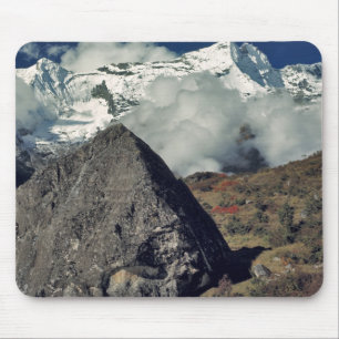 Asien, Nepal, Sagarmatha NP. Ein buddhistisches Ge Mousepad