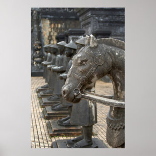 Asien, Vietnam. Figuren und Pferdestatuen Poster
