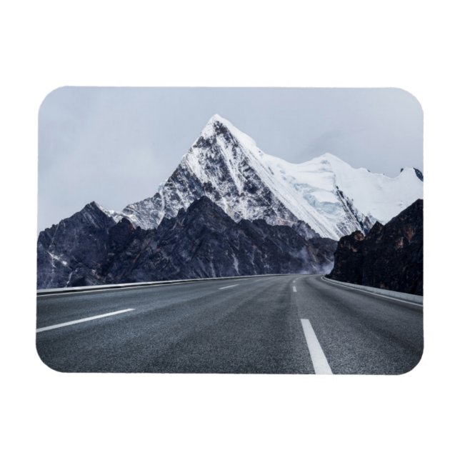 Asphalt Road vor dem Schneeberg Magnet (Horizontal)