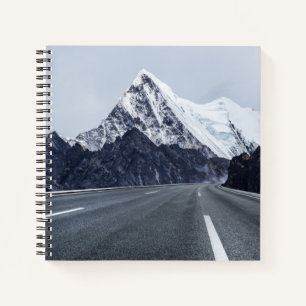 Asphalt Road vor dem Schneeberg Notizbuch