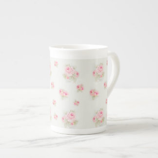 Assez dans la tasse de café rose