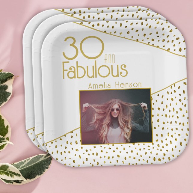 Assiettes En Carton 30 et fabuleuse Parties scintillant d'or Photo 30e (Créateur téléchargé)