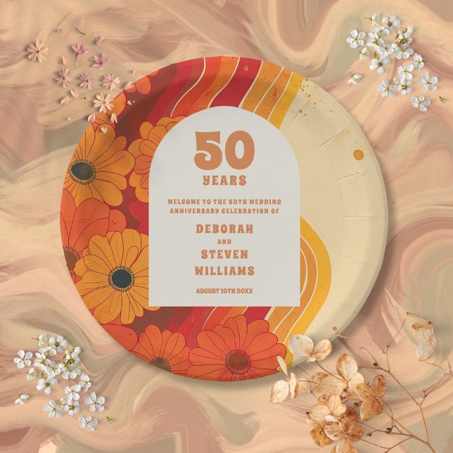 Assiettes En Carton Affiche de bienvenue super du 50e anniversaire du  (Groovy Retro 50th Wedding Anniversary Welcome Sign Paper Plates)