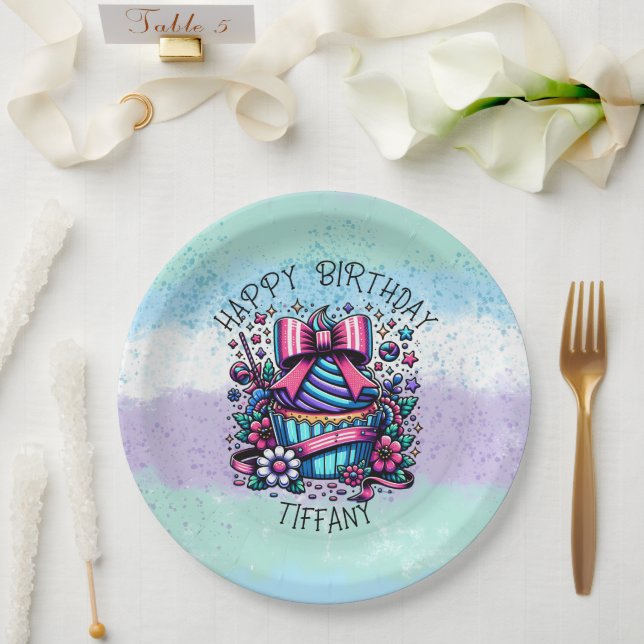 Assiettes En Carton Anniversaire Cupcake Whimsical Personnalisé (Mariage)