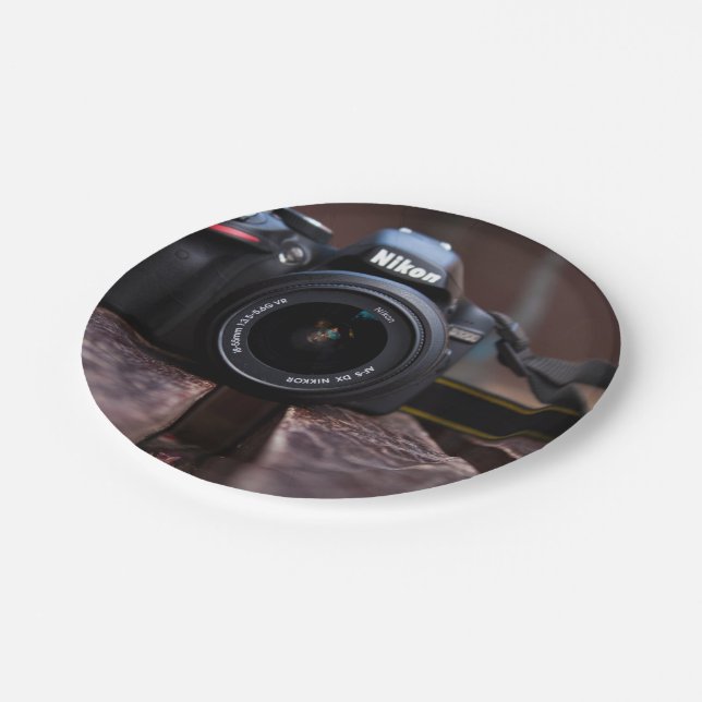 Assiettes En Carton Appareil-photo orienté, une image d'un (Angle)