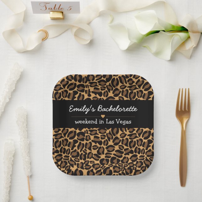 Assiettes En Carton Bachelorette Bride Boujee Empreinte de léopard bra (Mariage)