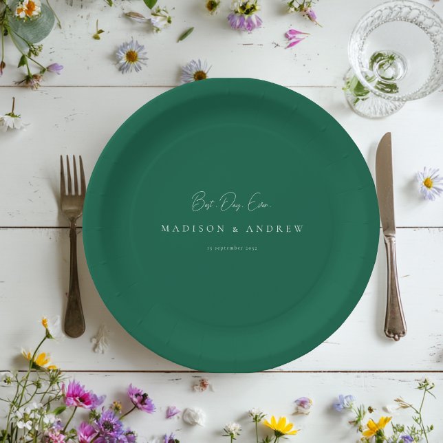 Assiettes En Carton BEST DAY EVER! Modern Minimal Green Wedding (BEST DAY EVER! Modern Minimal Green Wedding Paper Plates with your Name and date.)