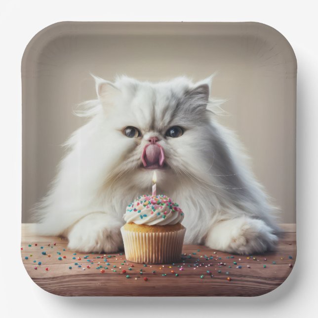 Assiettes En Carton Chat perse lèche un gâteau d'anniversaire (Recto)