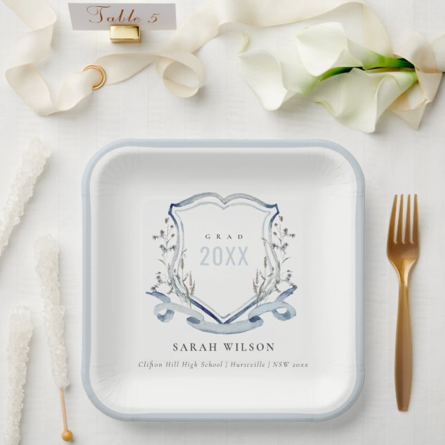 Assiettes En Carton Chic Bleu Fleur sauvage Aquarelle Crest Graduation (Mariage)