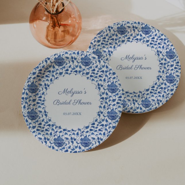 Assiettes En Carton Chinoiserie Chic Impression Mariage Bleu et Blanc (Blue and white china inspired bridal shower paper plates with scalloped border)
