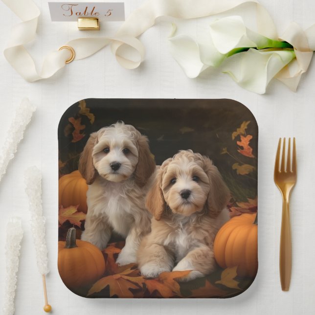 Assiettes En Carton Cockapoo Puppy Citrouille d'automne (Mariage)