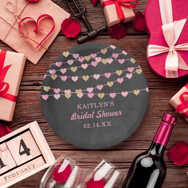Assiettes En Carton Cœurs d'amour en ficelle suspendus pour la fête de (Créateur téléchargé)