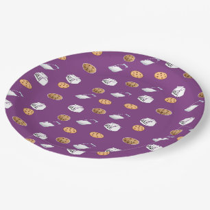 Assiettes En Carton Cookies et lait sur violet