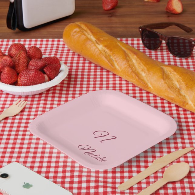 Assiettes En Carton Couleur rose pastel monogrammée  (Pique-nique)
