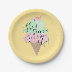 Assiettes En Carton Elle A été Ramassée Glace Jaune