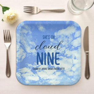 Assiettes En Carton Elle est au septième ciel ! Enterrement de vie de