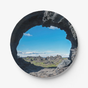 Assiettes En Carton Fenêtre de lave à Dimmuborgir, région de Myvatn - 