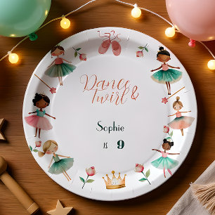 Assiettes En Carton Fête d'anniversaire de la danse et de la fillette