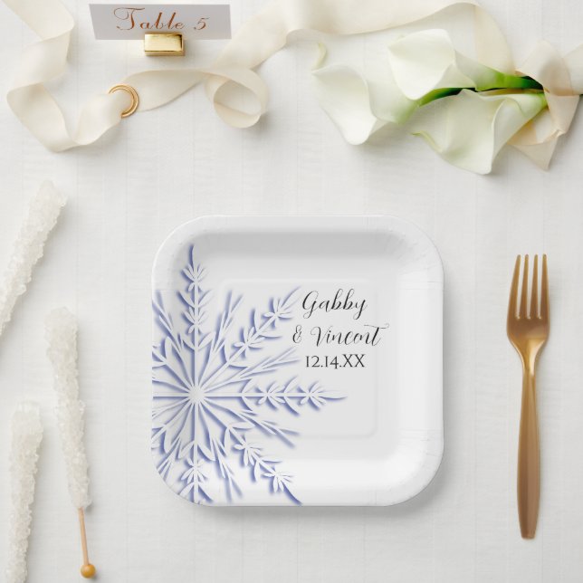 Assiettes En Carton Flocon de neige bleu sur le mariage blanc d'hiver (Mariage)