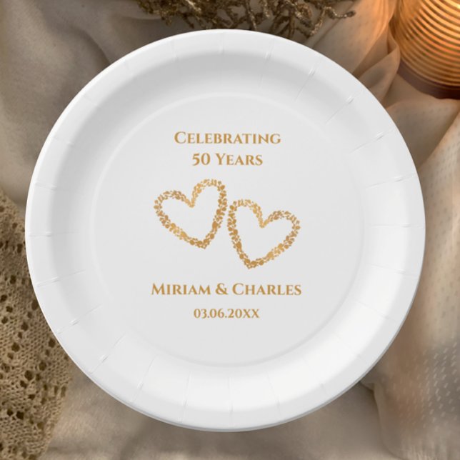 Assiettes En Carton Golden 50th Mariage Anniversaire Coeur personnalis (Custom name and date golden heart 50th anniversary paper party plates, custom elegant modern.
)