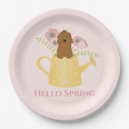 Assiettes En Carton Goldendoodle Dans La Poubelle D'Arrosage