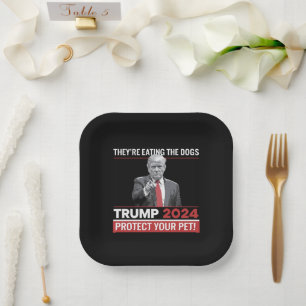 Assiettes En Carton Ils mangent les chiens Trump 2024 Débat