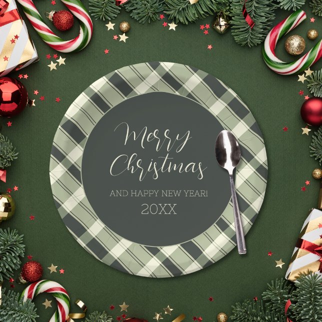Assiettes En Carton Joyeux Noël Olive Green Plaid Script Rustique (Merry Christmas Olive Green Plaid Script Rustic Paper Plates)