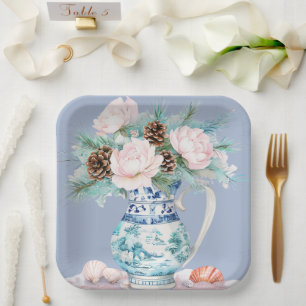 Assiettes En Carton Jug de Chinoiserie avec Pinecones et Coquillages