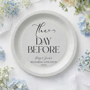 Assiettes En Carton Le Jour Avant le Repas de Répétition de Mariage Mi
