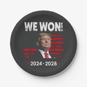 Assiettes En Carton Le président Trump, fier de Maga, remporte la jour