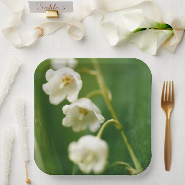Assiettes En Carton Lys blancs de la vallée (Convallaria majalis) (Mariage)