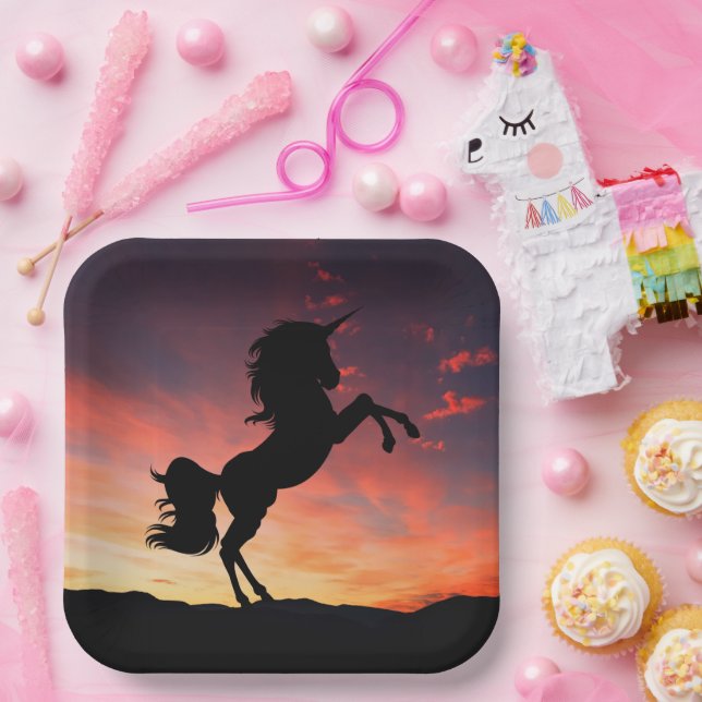Assiettes En Carton Magnifique silhouette de licorne au coucher du sol (Fête)
