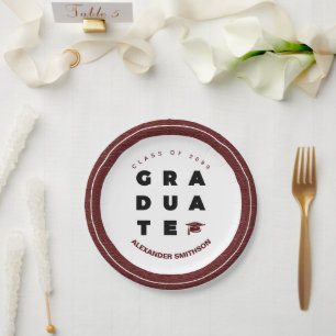 Assiettes En Carton Maroon Bold Lettres d'études supérieures et Casque