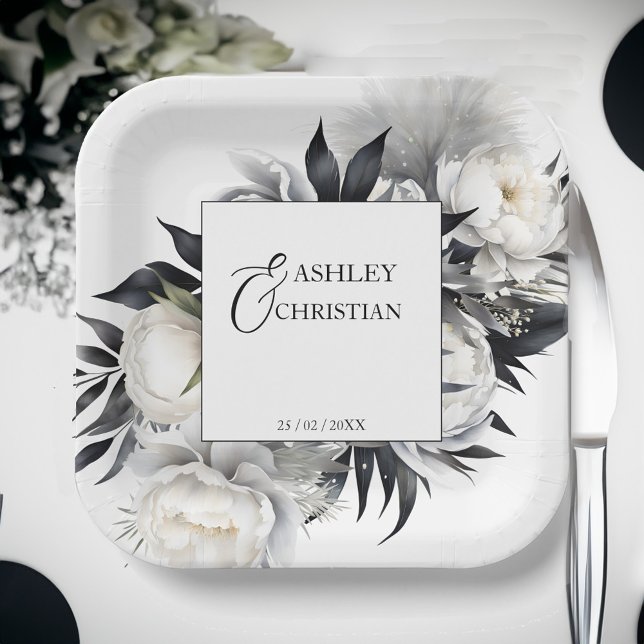 Assiettes En Carton Modèle de table mariage en bois noir et blanc (Black and white boho wedding personalized tableware template paper plates elegant white peonies)